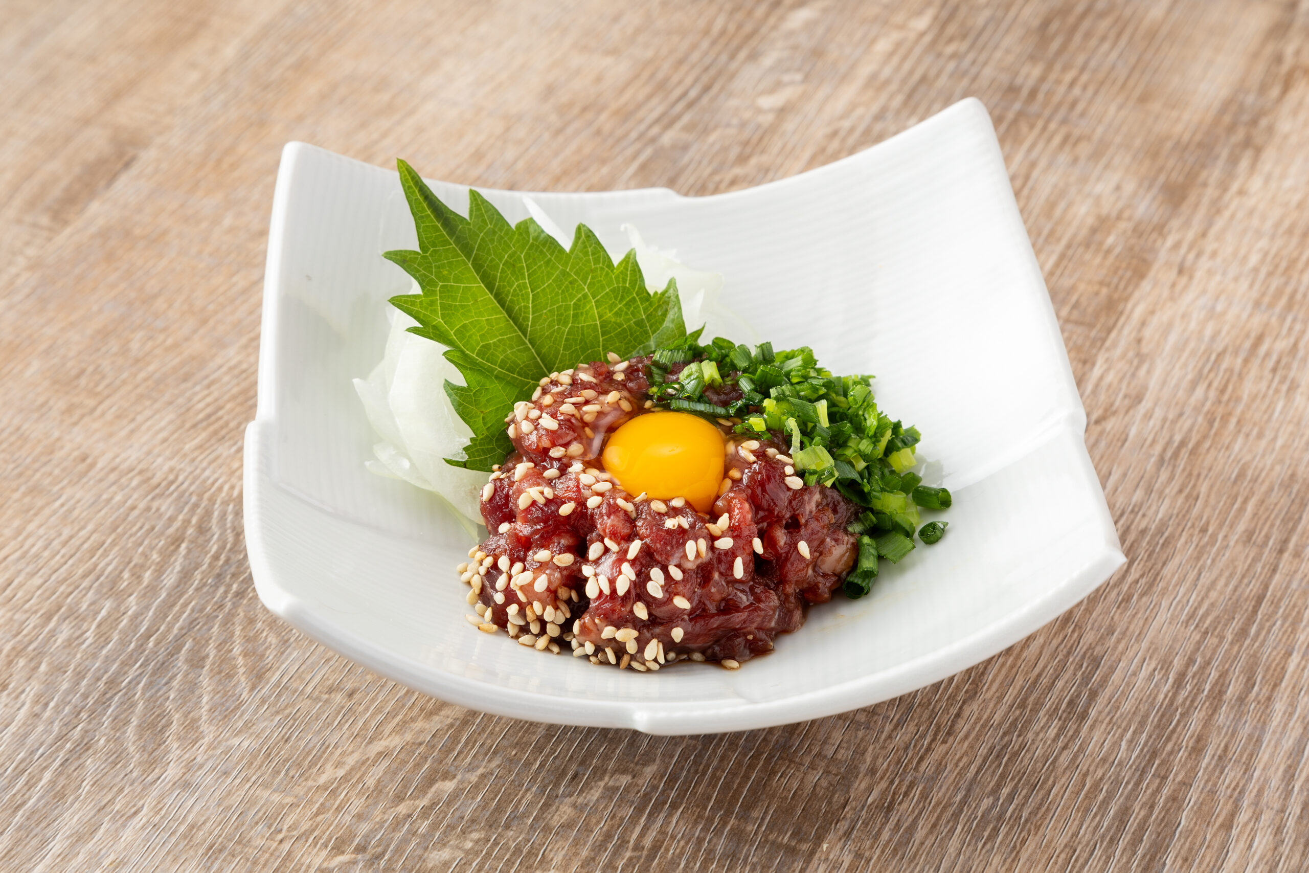 馬肉ユッケ
